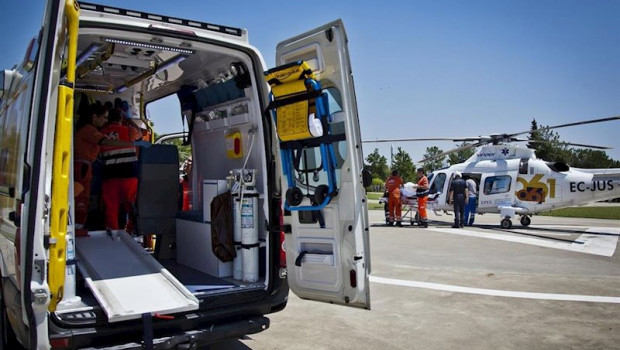 ep ampl- fallece un obrero tras caer un techo en una nave en el interior del arsenal de la carraca