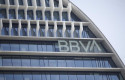 ep archivo   el edificio del la vela sede del bbva en madrid con el nuevo logo de la compania