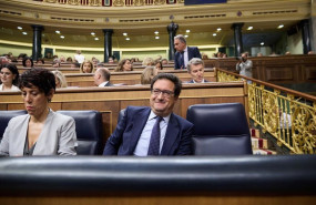 ep archivo   la ministra de inclusion seguridad social y migraciones elma saiz y el ministro para la