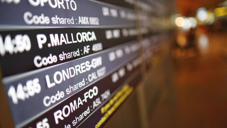 Archivo - Un panel de vuelo en la terminal T4 del Aeropuerto Adolfo Suárez Madrid-Barajas, en Madrid (España). | Eduardo Parra - Europa Press - Archivo ep archivo un panel de vuelo en la terminal t4 del aeropuerto adolfo suarez madrid barajas en