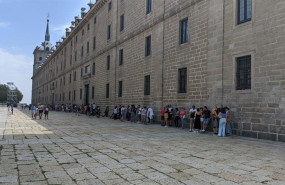 ep archivo   visitantes en el monasterio de san lorenzo de el escorial
