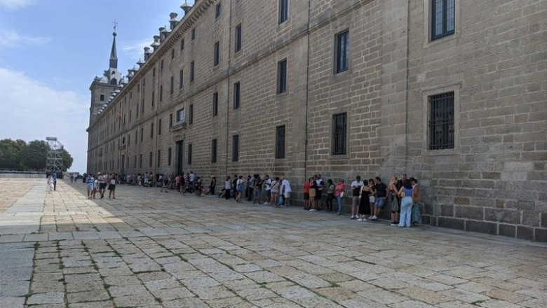 Archivo - Visitantes en el Monasterio de San Lorenzo de El Escorial. | PATRIMONIO NACIONAL - Archivo ep archivo visitantes en el monasterio de san lorenzo de el escorial