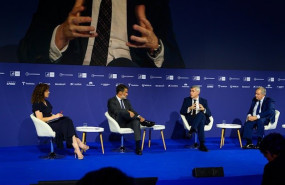 ep el ministro de industria y turismo del gobierno jordi hereu el director de veolia espana daniel