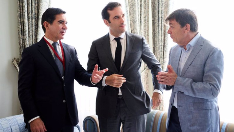 ep i d el presidente del bbva carlos torres vila el ministro de economia comercio y empresa carlos ep i d el presidente del bbva carlos torres vila el ministro de economia comercio y empresa carlos
