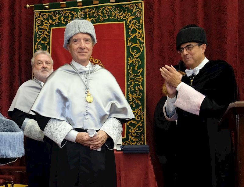 ep inaki gabilondo es investido doctor honoris causa por la universidad de sevilla