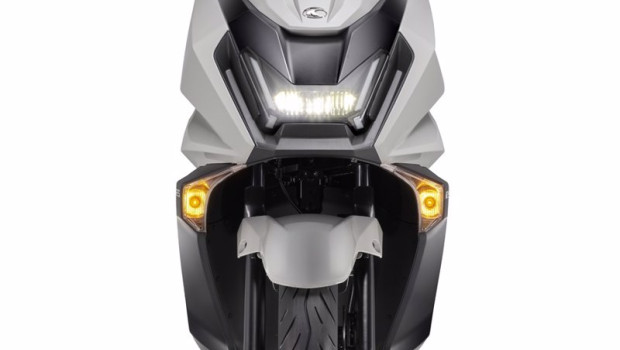 ep kymco espana lanza el sky town 125 abs un scooter urbano disponible desde 2999 euros