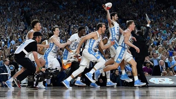 ep los jugadorescarolinanorte celebrantriunfo