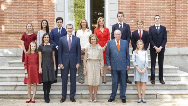 ep los reyes feipeletizia juntosofiajuan carlos conhijosnietos