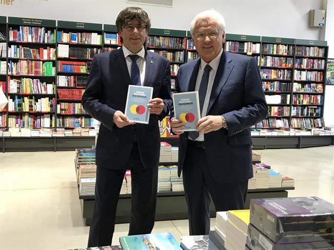 El pte.C.Puigdemont y el delegado del Govern en Madrid F.Mascarell | EUROPA PRESS ep ptecpuigdemontdelegadogovernmadrid fmascarell