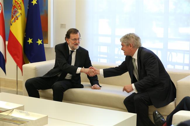 Rajoy y Alfonso Dastis en la Moncloa | EUROPA PRESS ep rajoyalfonso dastisla moncloa
