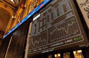 ep un panel del ibex 35 en el palacio de la bolsa a 9 de febrero de 2023 en madrid espana el 20230302124303