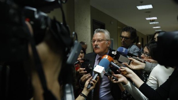 ep antonio trevin lomban diputadopsoe atiendelos medios