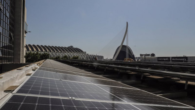ep archivo   algunas de las 1600 placas solares que estan instaladas en la azotea del edificio 20220408143005