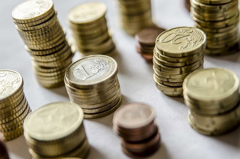 Alerta de sesgo en el asesoramiento financiero: ¿pagan más las mujeres por invertir?