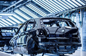 ep archivo   los nuevos aranceles de eeuu amenazan la rentabilidad del automovil europeo segun scope