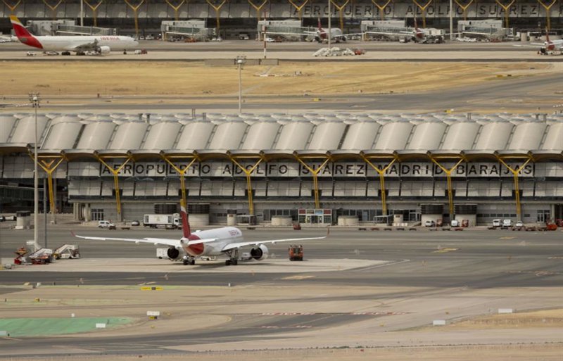Aena licita la rehabilitación de la pista 18R-36L del aeropuerto Madrid-Barajas por 39,7 millones
