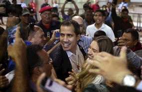 ep el autoproclamado presidente encargado de venezuela juan guaido a su llegada a caracas