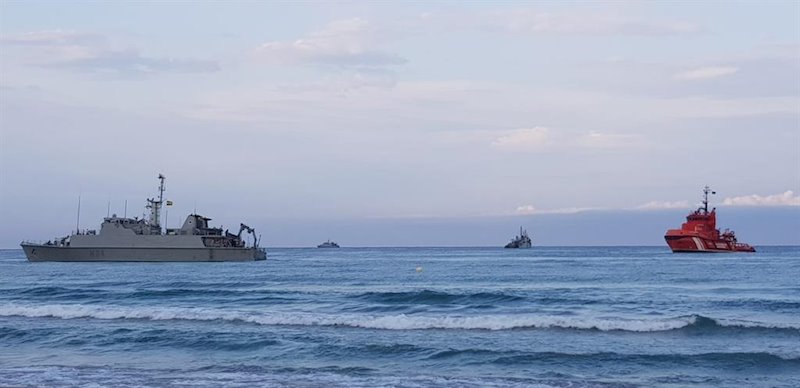 ep el cazaminas turia varado frente a la costa de la manga del mar menor