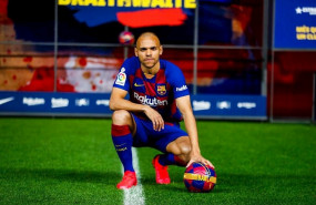 ep el nuevo jugador del fc barcelona martin braithwaite en su presentacion en el camp nou