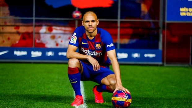 ep el nuevo jugador del fc barcelona martin braithwaite en su presentacion en el camp nou
