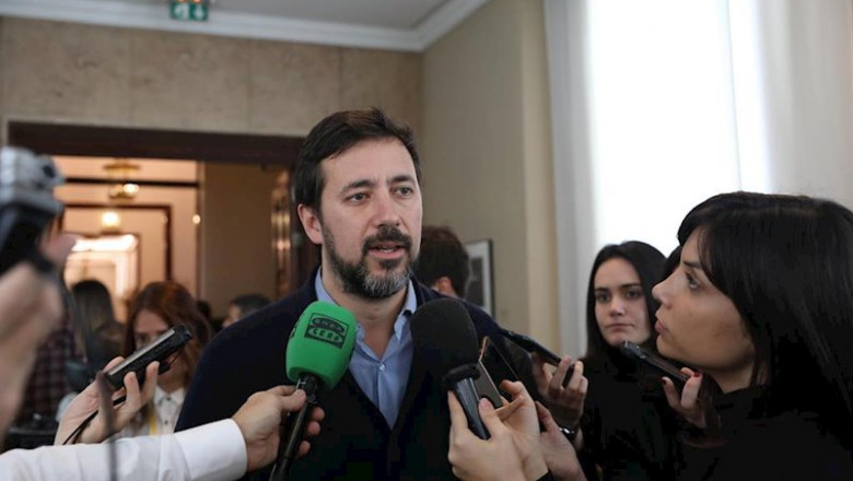 ep el portavoz adjunto de podemos en el congreso de los diputados antonio gomez-reino varela atiende