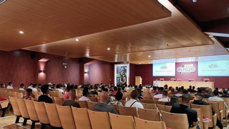 El Pozo Alimentación incorpora a 177 trabajadores en sus instalaciones de Alhama de Murcia para reforzar la plantilla con motivo de la campaña navideña. | GRUPO FUERTES ep el pozo alimentacion incorpora a 177 trabajadores en sus instalaciones de alhama de murcia para