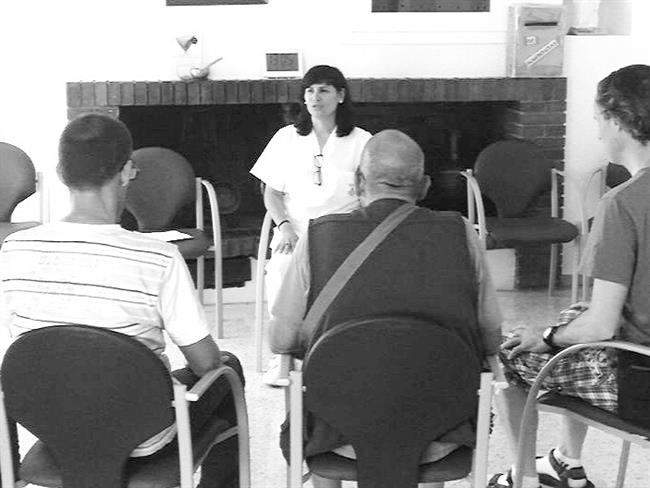 Grace Cañizares impartiendo técnicas 'mindulness' | RAQUEL LOZANO PARRA ep grace canizares impartiendo tecnicas mindulness