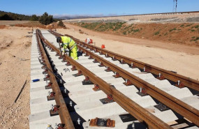 ep instalacion de traviesas en la red ferroviaria