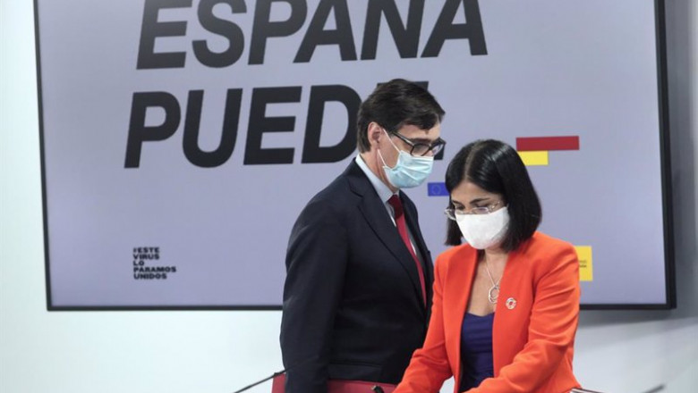 ep la ministra de politica territorial y funcion publica carolina darias y el ministro de sanidad ep la ministra de politica territorial y funcion publica carolina darias y el ministro de sanidad