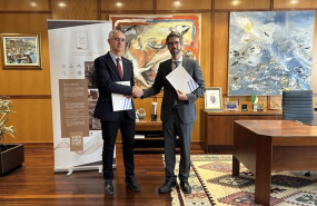 ep lino comesana y roberto alonso en la firma del convenio