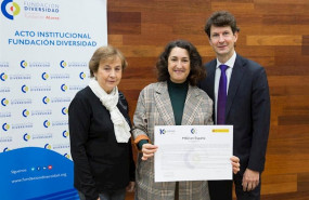 ep maravillas rojo patrona de la fundacion diversidad susana teruel del departamento de recursos