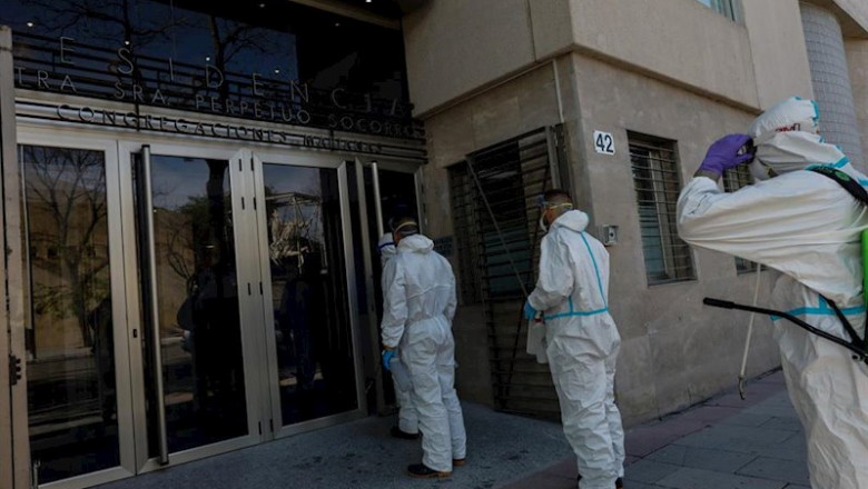 Militares en la desinfección de una residencia | Jesús Hellín - Europa Press - Archivo ep militares en la desinfeccion de una residencia