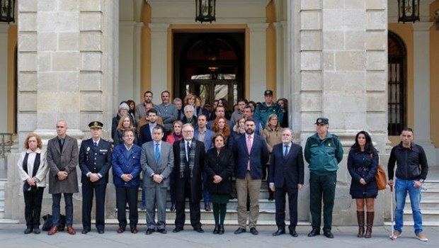 ep minutosilencioayuntamientosevillaatentadolondres