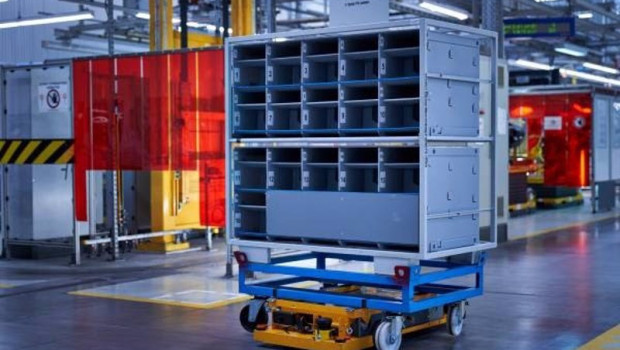 ep robot str en las instalaciones de bmw
