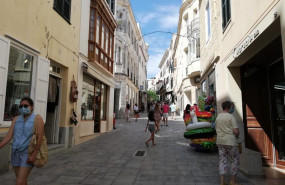 ep una calle comercial en mahon