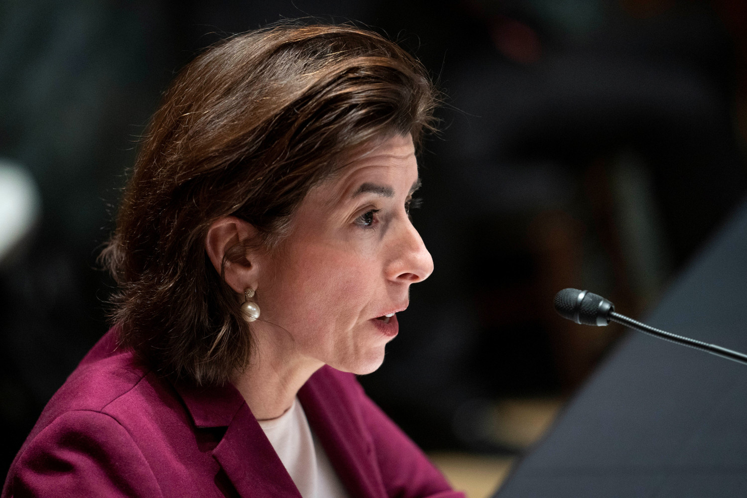 la secretaire d etat au commerce gina raimondo lors d une audition a washington 