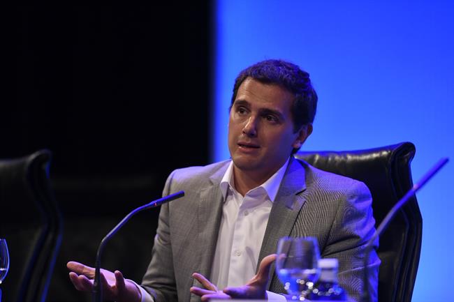 Albert Rivera interviene en la clausura de un foro en Madrid | ÓSCAR DEL POZO/EUROPA PRESS ep albert rivera intervienela clausuraun foromadrid