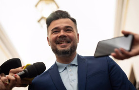 ep archivo   el portavoz de erc en el congreso gabriel rufian llega a una sesion plenaria en el