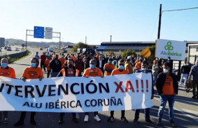 ep archivo   imagen de archivo de una protesta del comite de empresa de alu iberica en a coruna
