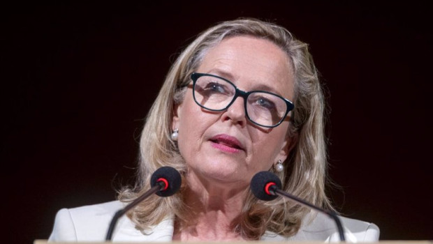 ep archivo   la presidenta del banco europeo de inversiones bei nadia calvino durante un desayuno en