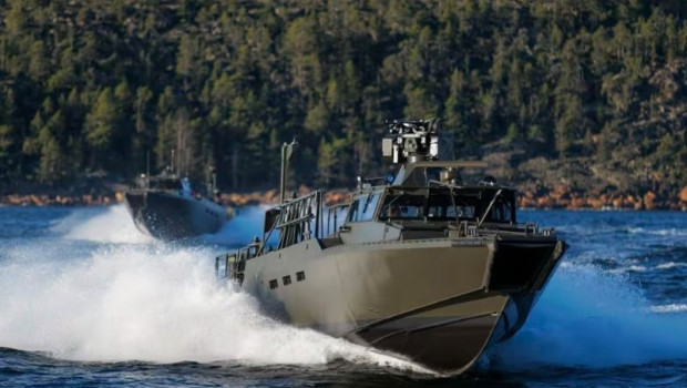 ep archivo   lancha de combate tipo cb90 de saab