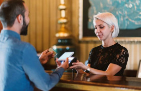 ep archivo   recepcion de hotel