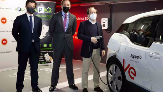 ep edp y apk2 se alian para desplegar un plan de 200 puntos de recarga para coches electricos
