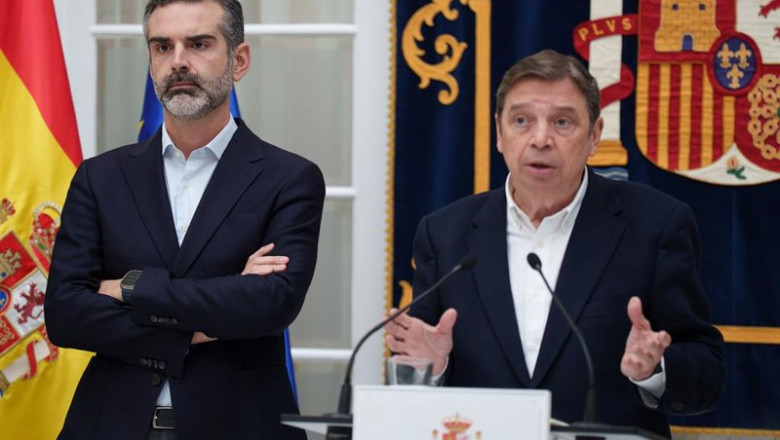 El ministro de Agricultura, Pesca y Alimentación Luis Planas interviene tras la reunión con los afectados por las graves lluvias. A 13 de febrero de 2026 en Sevilla, Andalucía (España). | Francisco J. Olmo - Europa Press ep el ministro de agricultura pesca y alimentacion luis planas interviene tras la reunion con los