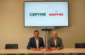 ep el presidente de la cepyme gerardo cuerva y a su derecha el director general adjunto comercial de