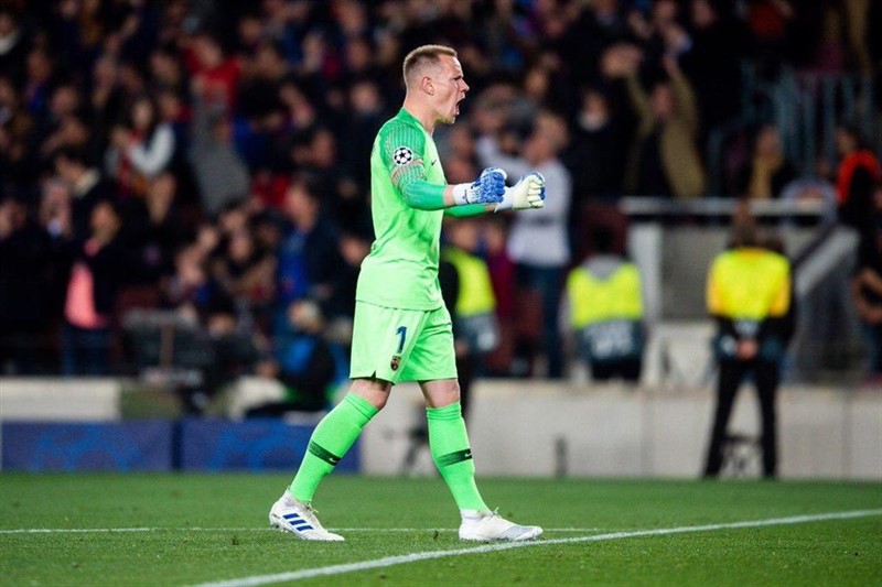 https://img.s3wfg.com/web/img/images_uploaded/3/1/ep_futbol-_ter_stegen_la_gentela_callepidetripletees_bonito.jpg