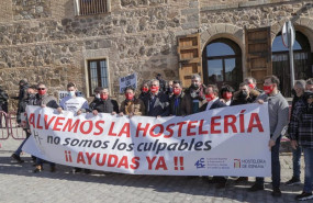 ep hosteleros de castilla-la mancha durante una marcha para pedir la apertura del interior de