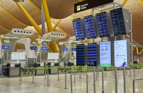 ep interior de la terminal t4 del aeropuerto adolfo suarez madrid-barajas