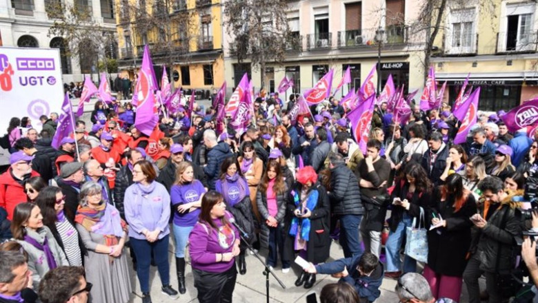ep ugt y ccoo se han concentrado para pedir igualdad laboral acabar con las brechas y luchas por los ep ugt y ccoo se han concentrado para pedir igualdad laboral acabar con las brechas y luchas por los