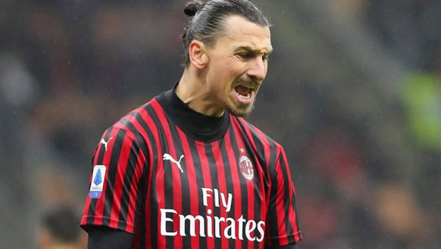 ep zlatan ibrahimovic jugando con el milan